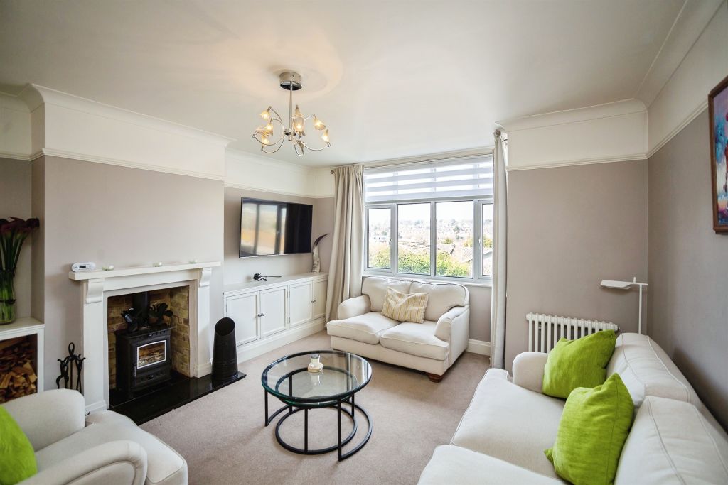 Property photo 2 of 17