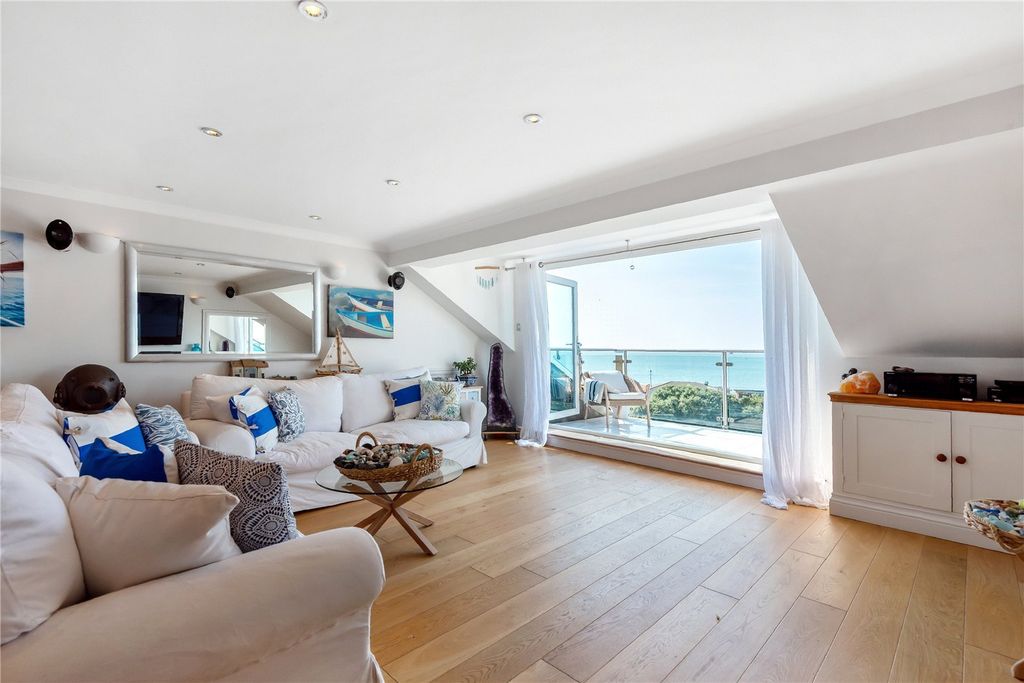 Property photo 3 of 18 Picture No. 24