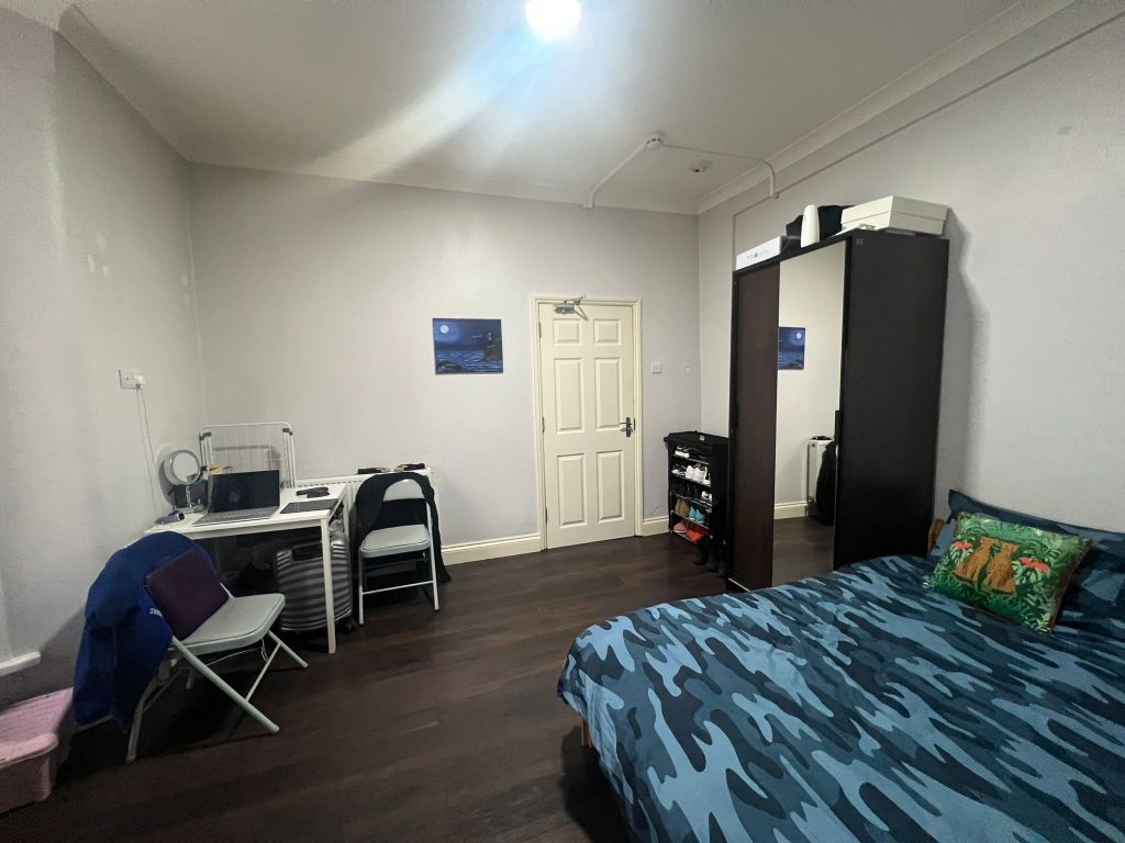 Property photo 1 of 3