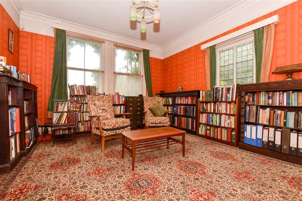Property photo 3 of 16 Dining Room