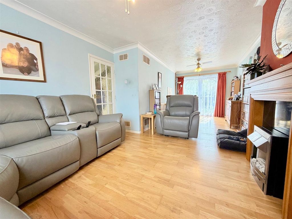 Property photo 3 of 21 6.Jpg