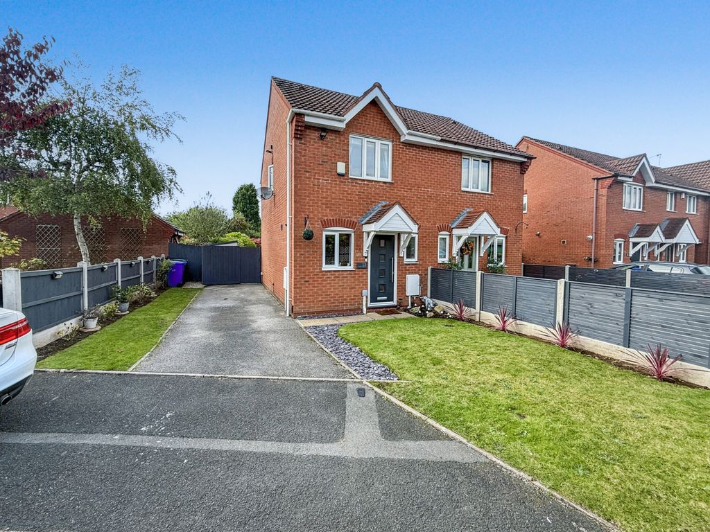 Property photo 1 of 12