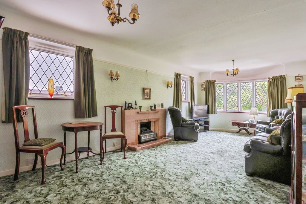 Property photo 3 of 19 Pbox-Img.Jpg