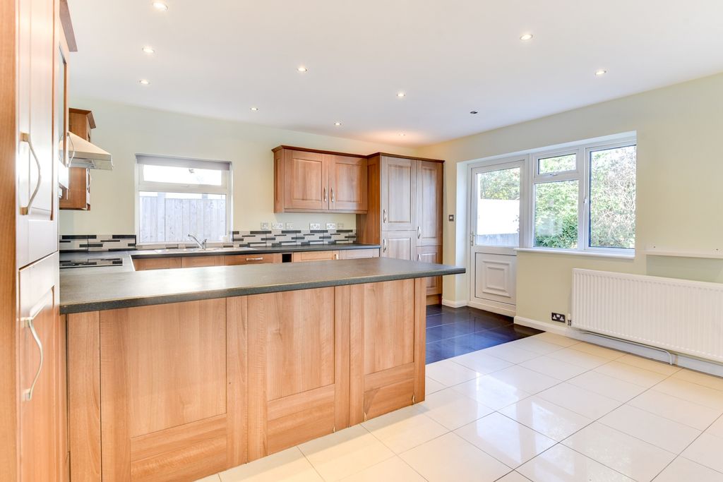 Property photo 2 of 28 63Highst-22