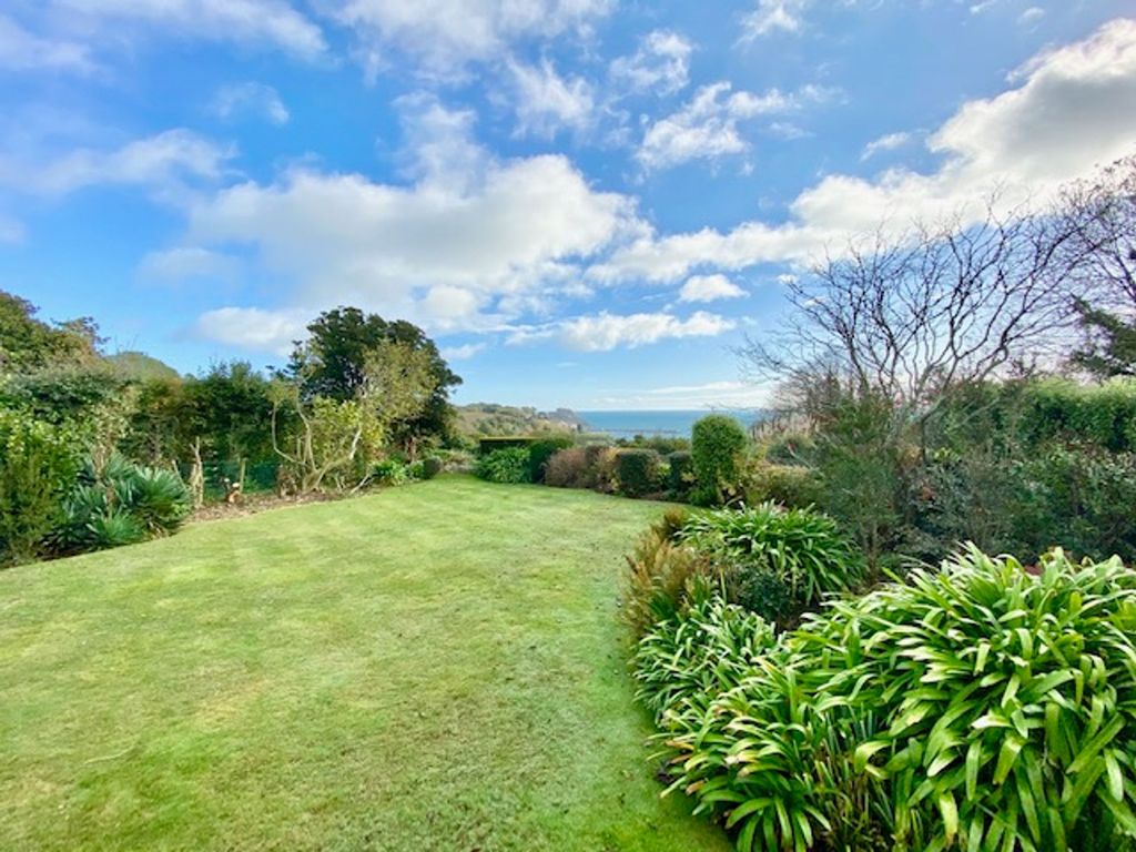 Property photo 2 of 18