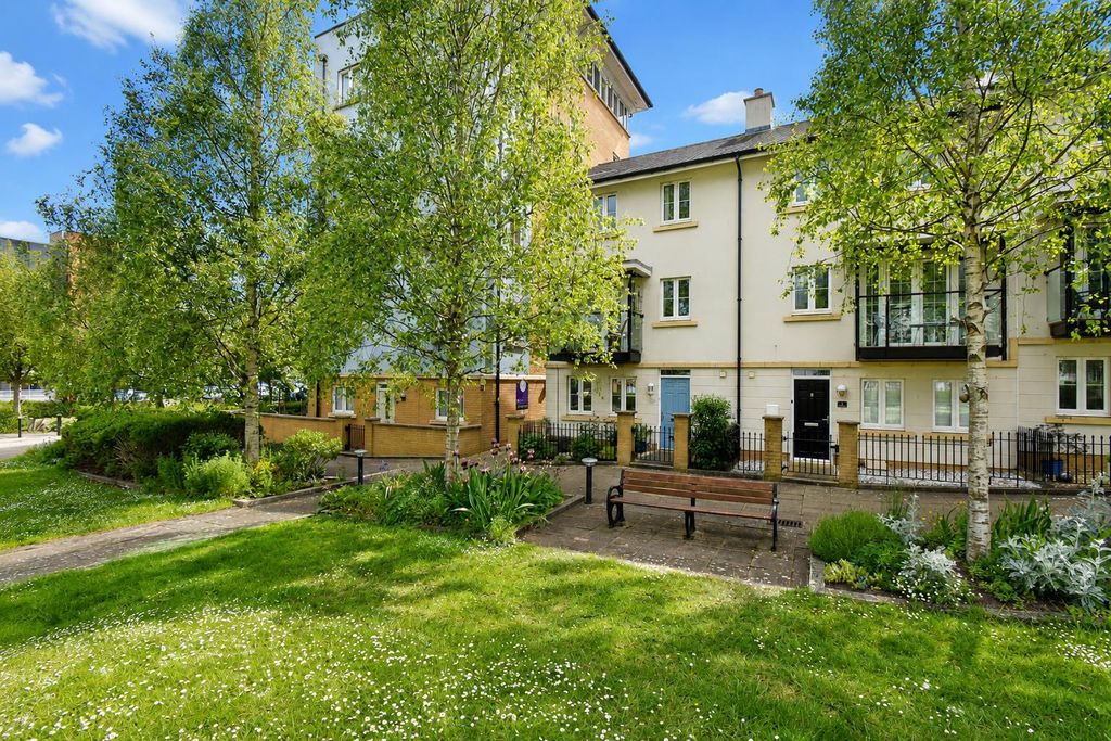 Property photo 1 of 25