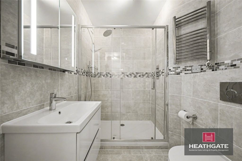 Property photo 2 of 13 Picture-No-23-27