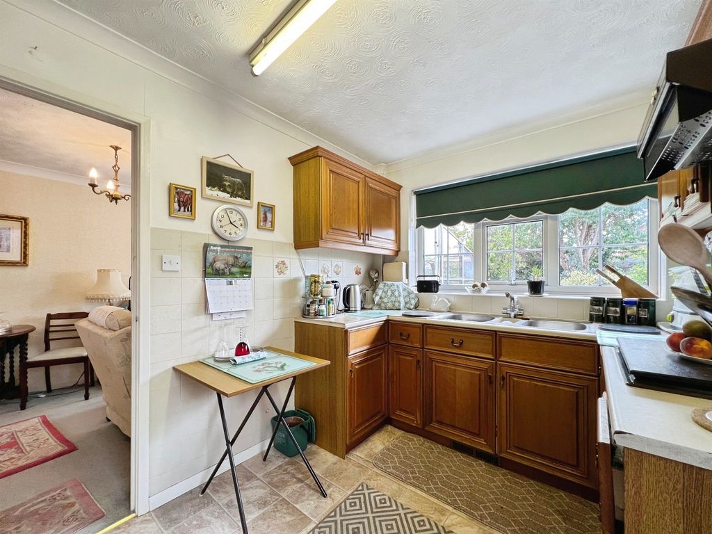 Property photo 2 of 19