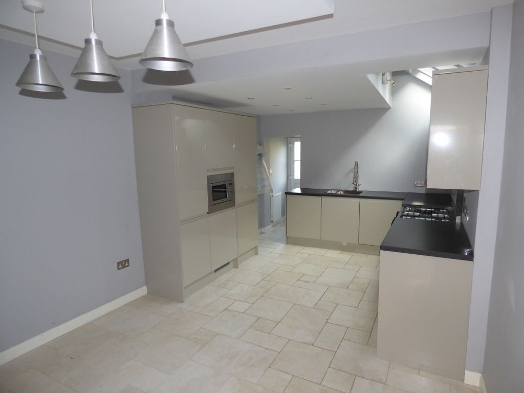 Property photo 3 of 13 Kitchen / Diner