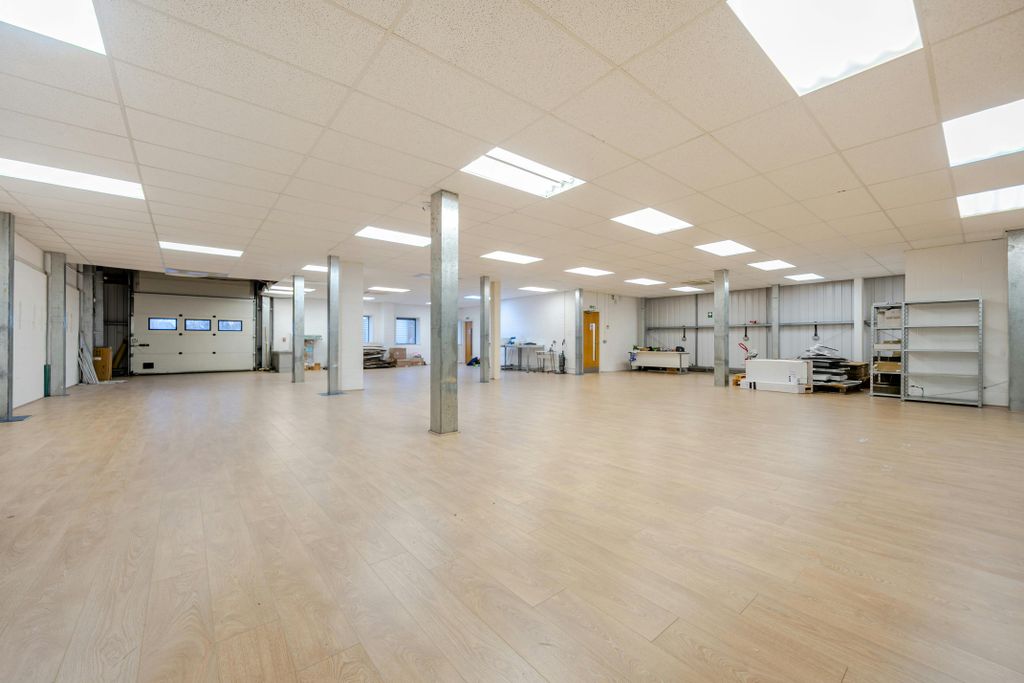 Property photo 3 of 7 1393201-4-6968c5F1E77Ac.Jpg