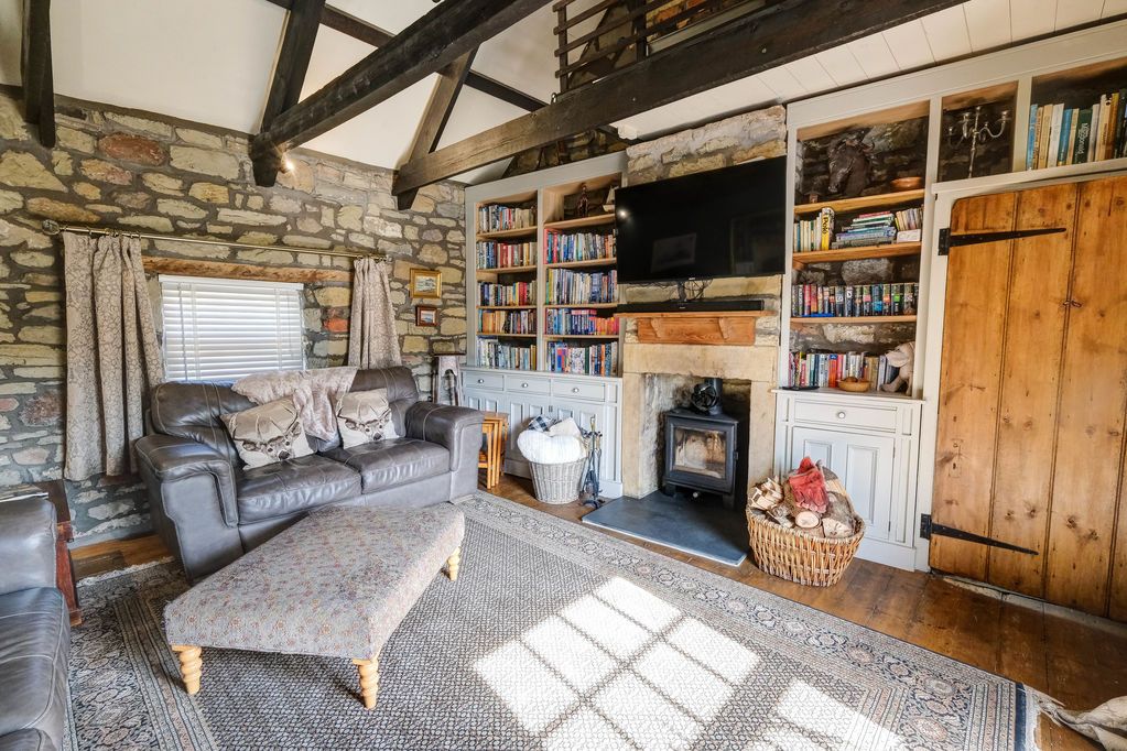 Property photo 3 of 24 Photo 21