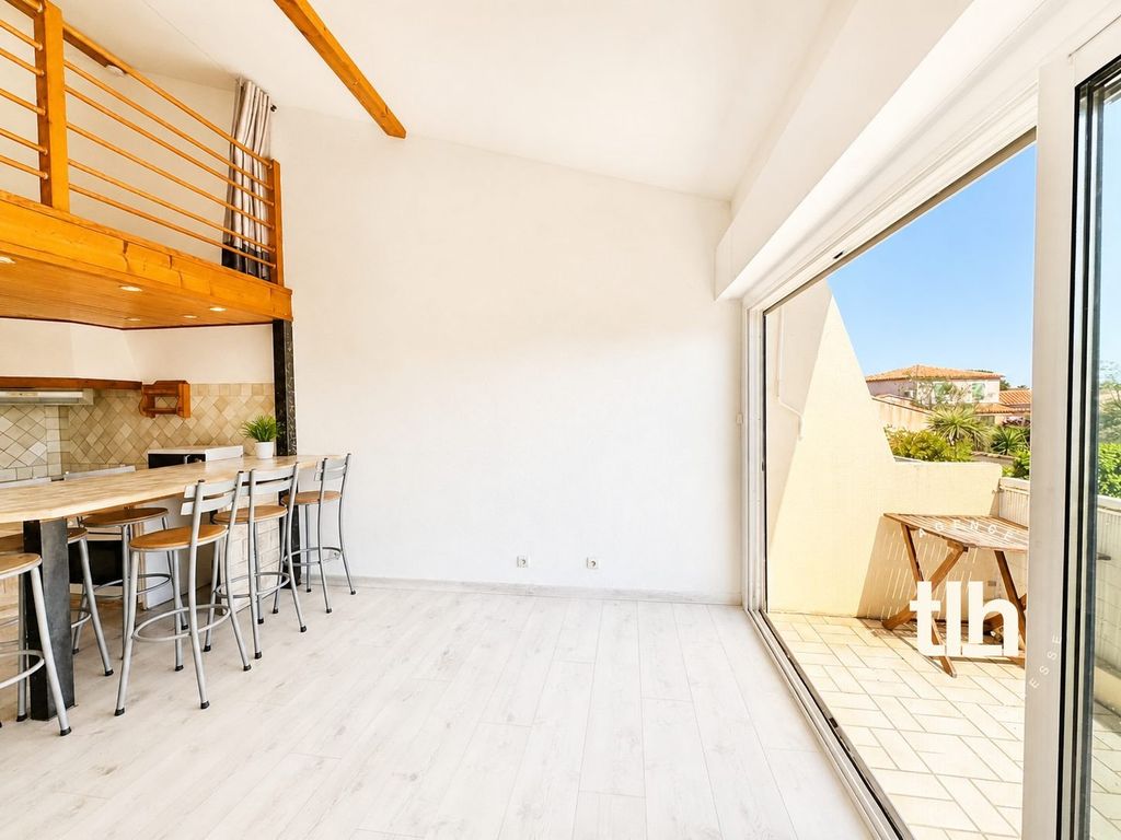 Property photo 1 of 8 Apartment For Sale Le Grau-Du-Roi