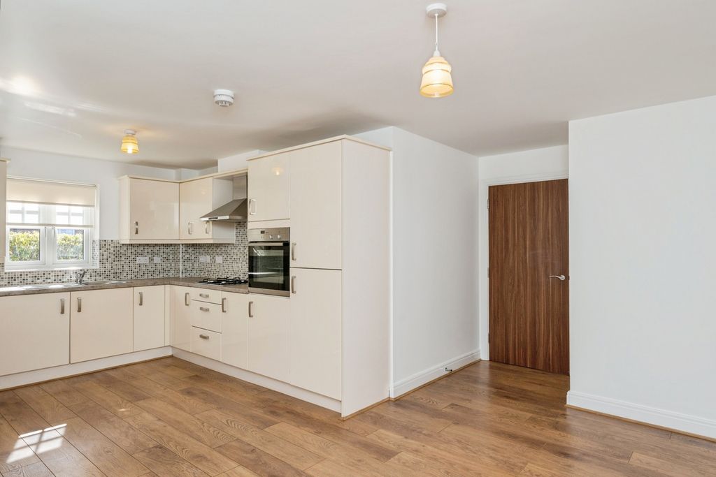 Property photo 3 of 15 Pbox-Img.Jpg