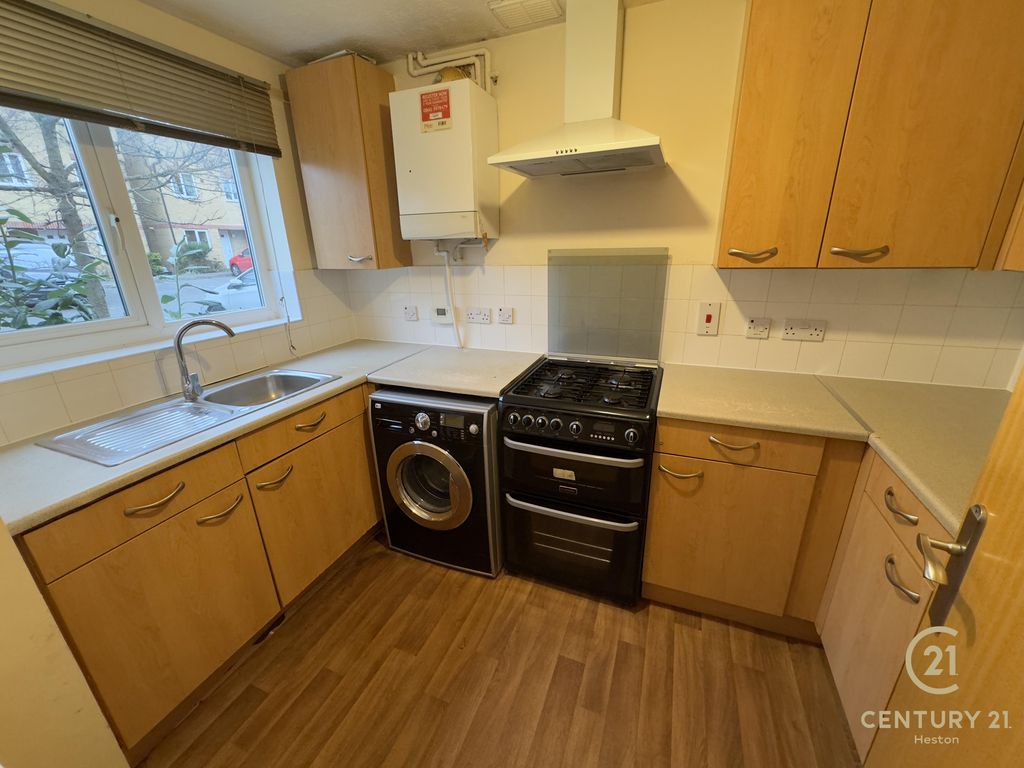 Property photo 2 of 13