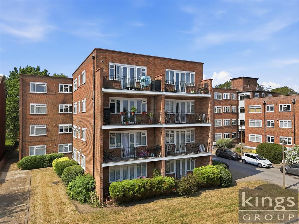 Property photo 1 of 16