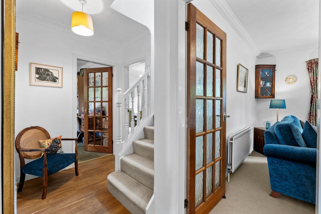 Property photo 3 of 33