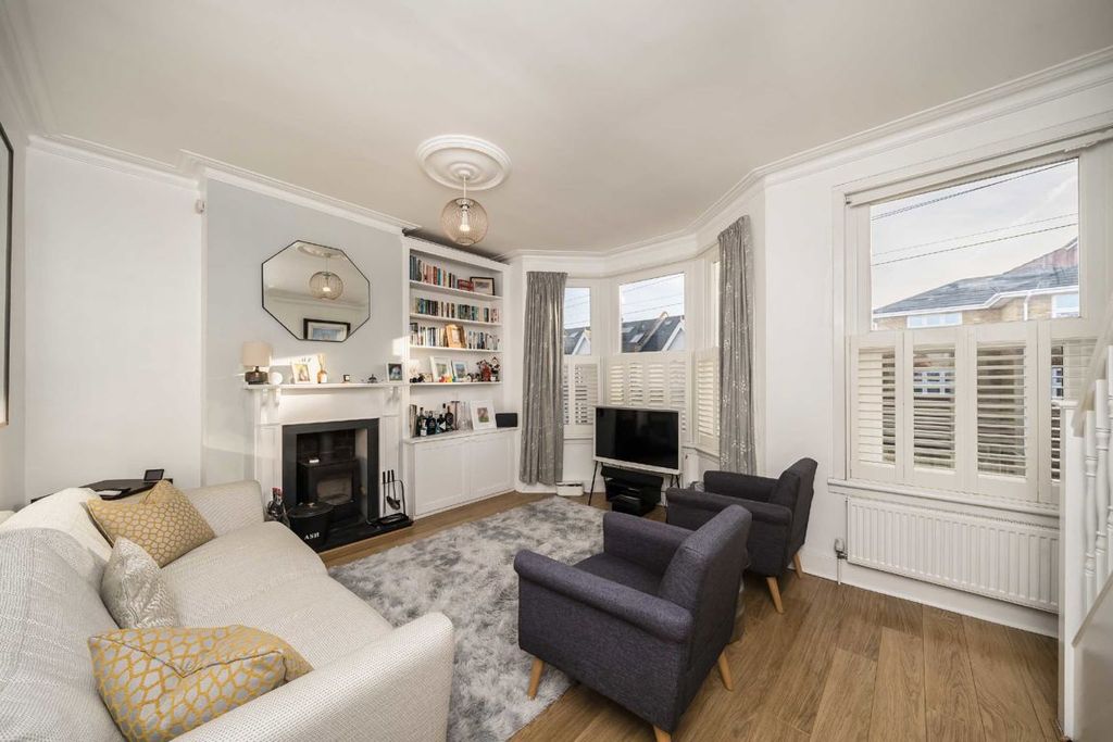 Property photo 2 of 7