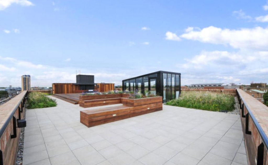 Property photo 3 of 7 Mic170229_01.Jpg