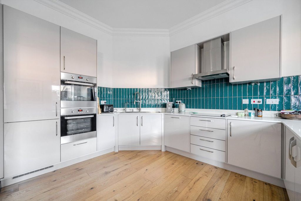 Property photo 3 of 17 Picture No. 19