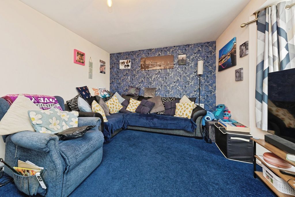 Property photo 2 of 14 Pbox-Img.Jpg