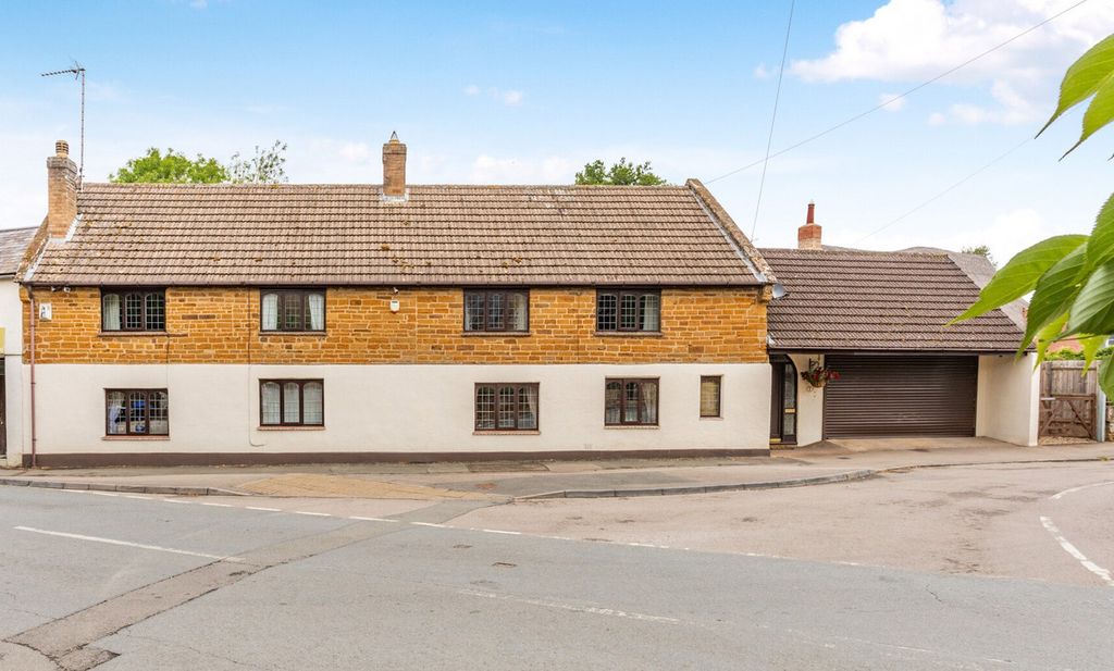 Property photo 1 of 47