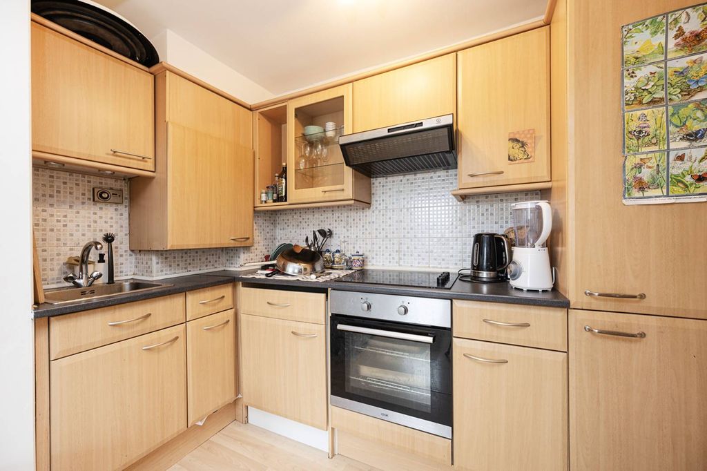 Property photo 3 of 7