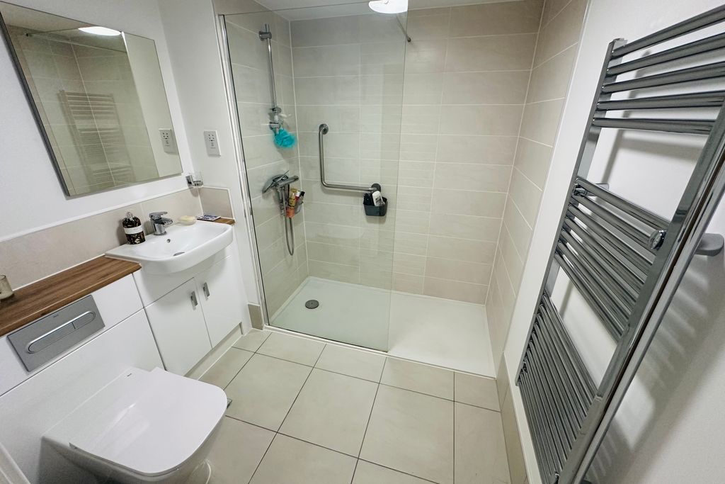 Property photo 3 of 11