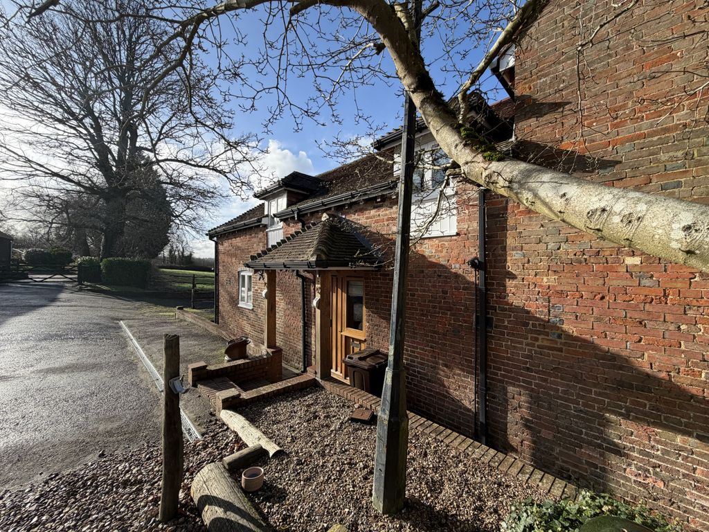 Property photo 1 of 10 Img_3634