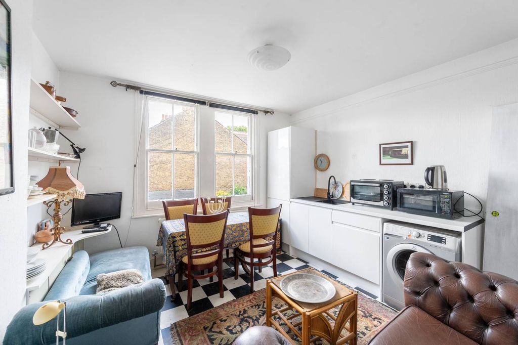 Property photo 1 of 6