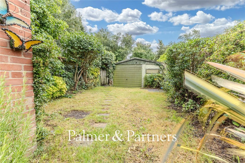 Property photo 2 of 17 Picture No. 16