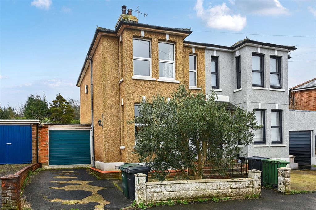 Property photo 1 of 23 44-Barrack-Road-Tn402A (34).Jpg