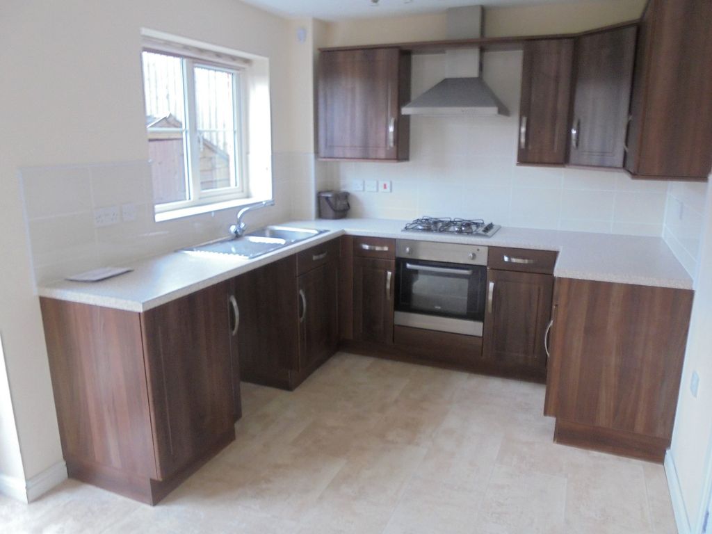 Property photo 2 of 14 Kitchen