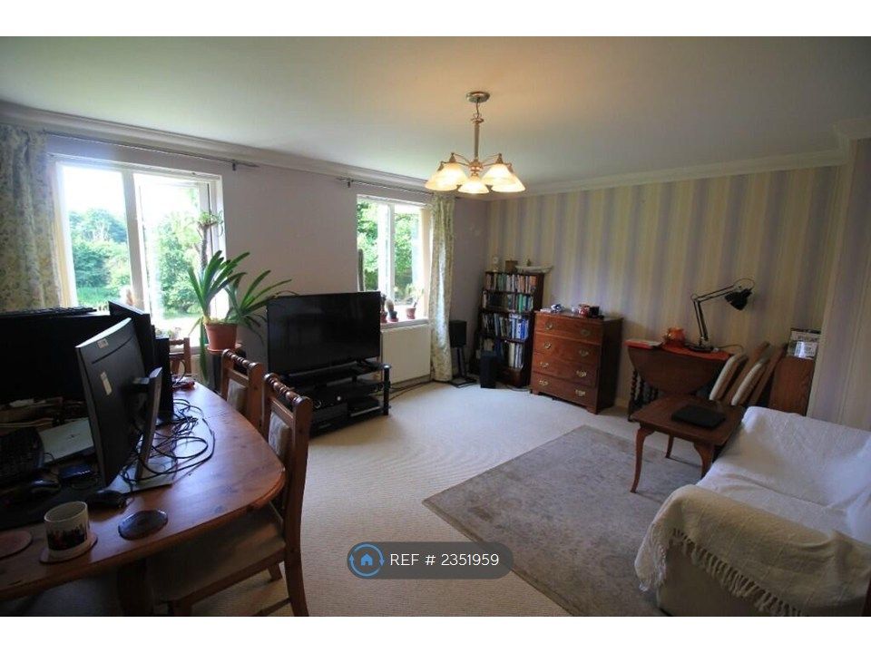 Property photo 3 of 6