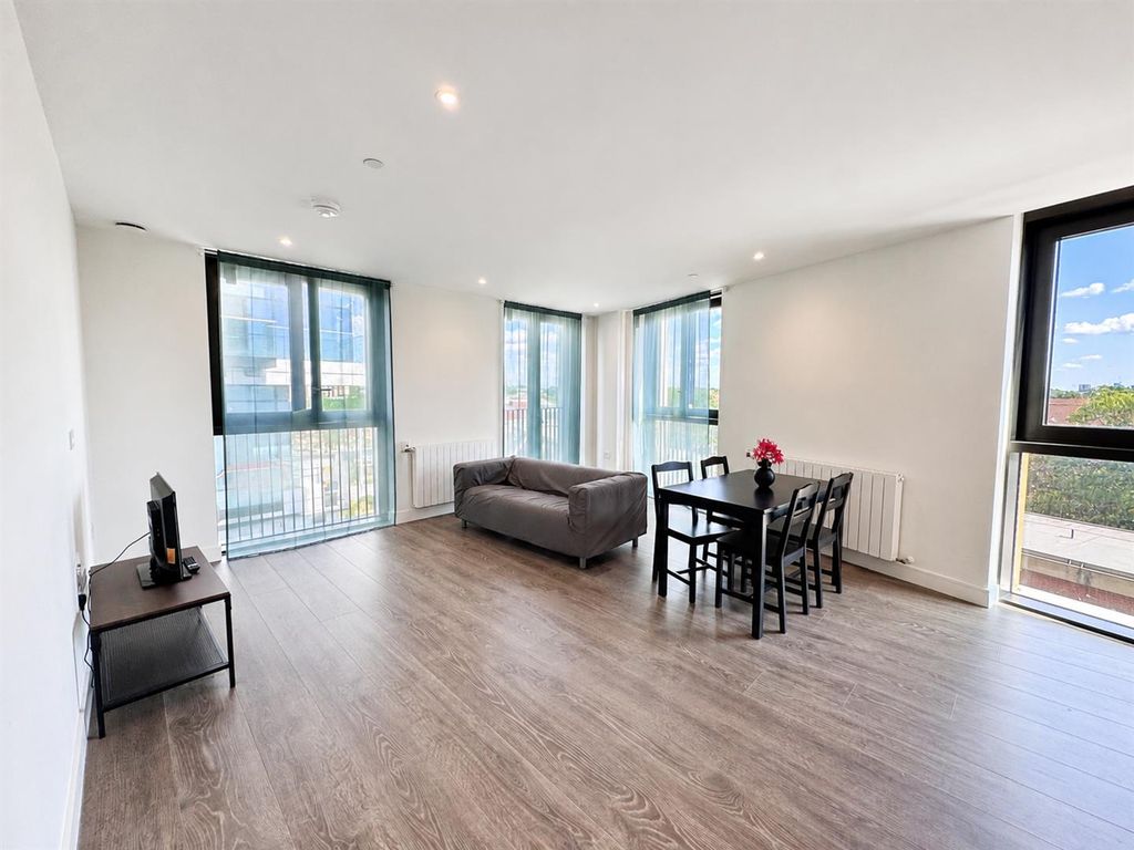 Property photo 1 of 13 1.Png