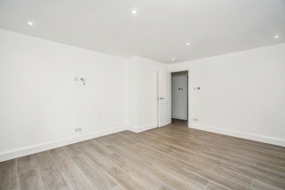 Property photo 3 of 11 Living Room