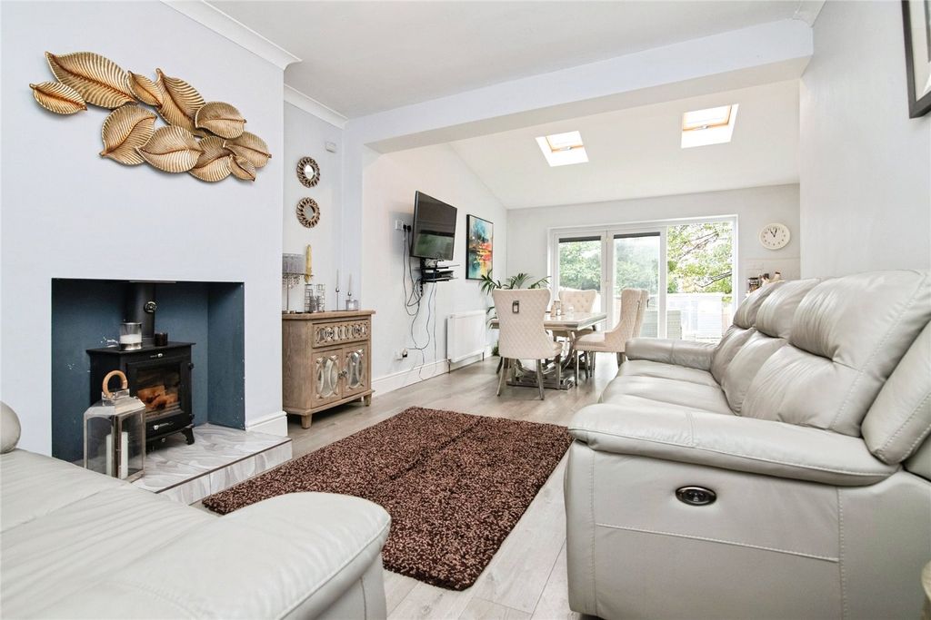 Property photo 2 of 16 Picture No. 05