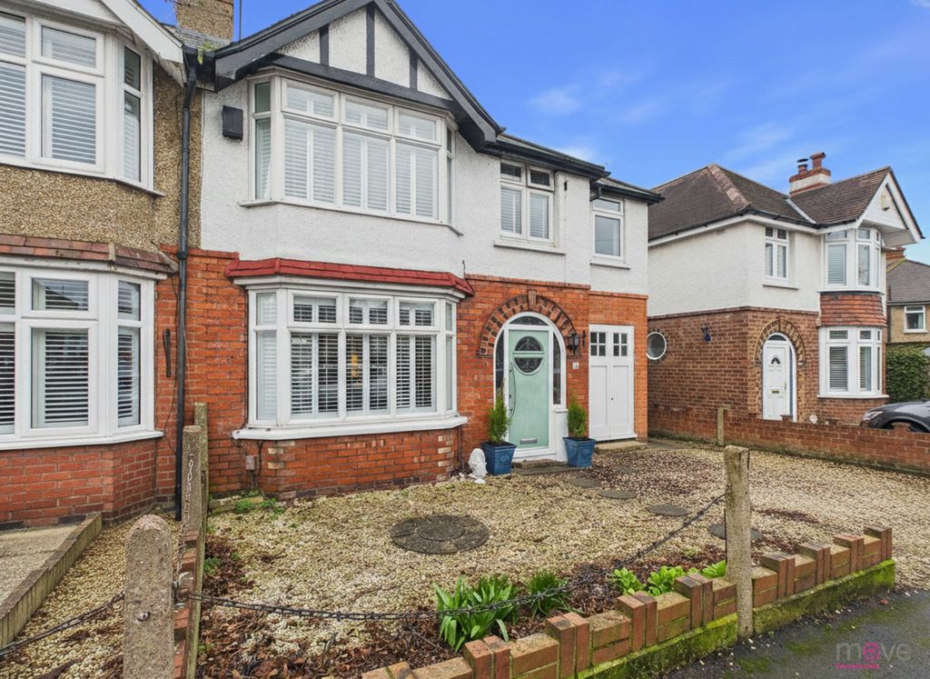 Property photo 1 of 28