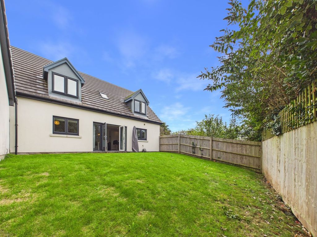 Property photo 3 of 35