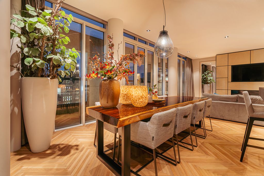 Property photo 3 of 52