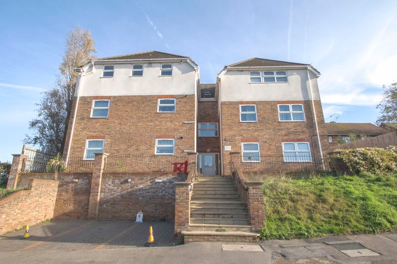 Property photo 1 of 8 Photo 8