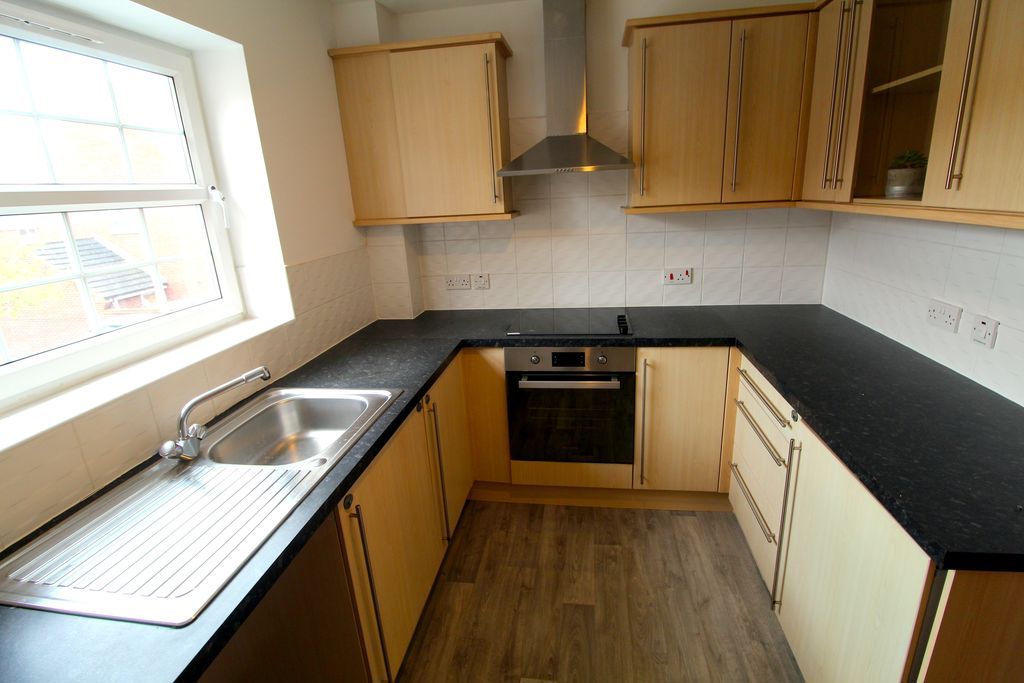 Property photo 2 of 9 Kitchen