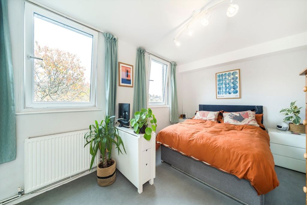 Property photo 3 of 4