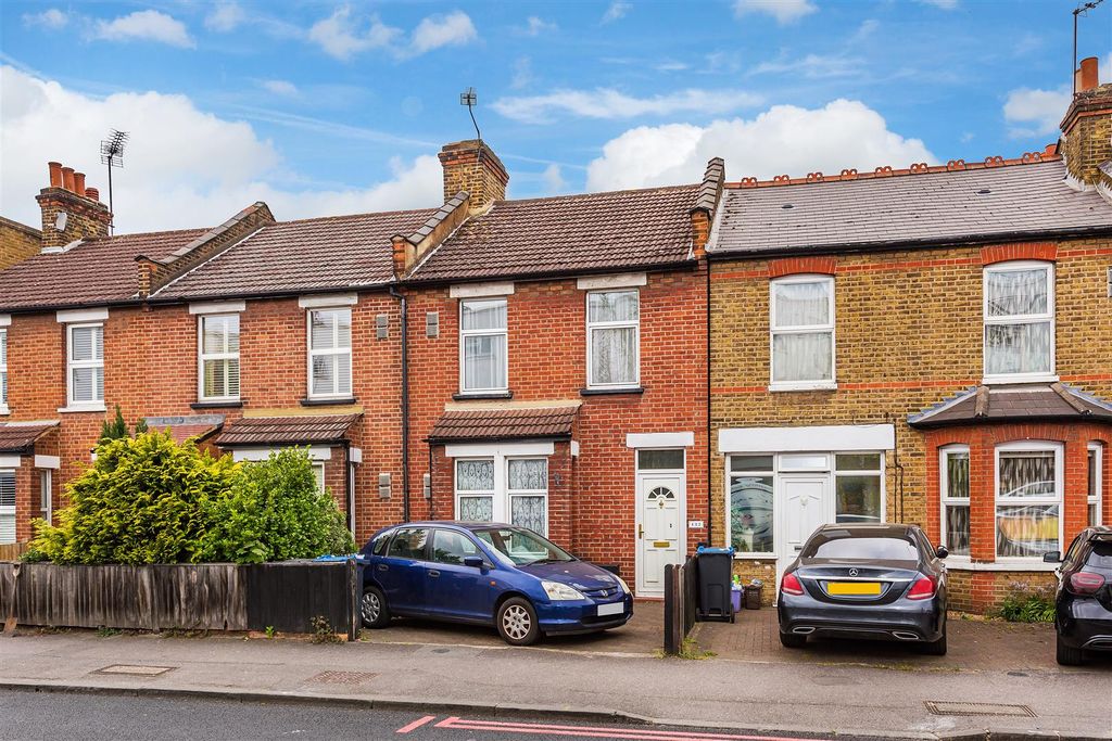 Property photo 1 of 13 132-London-Road-14.Jpg