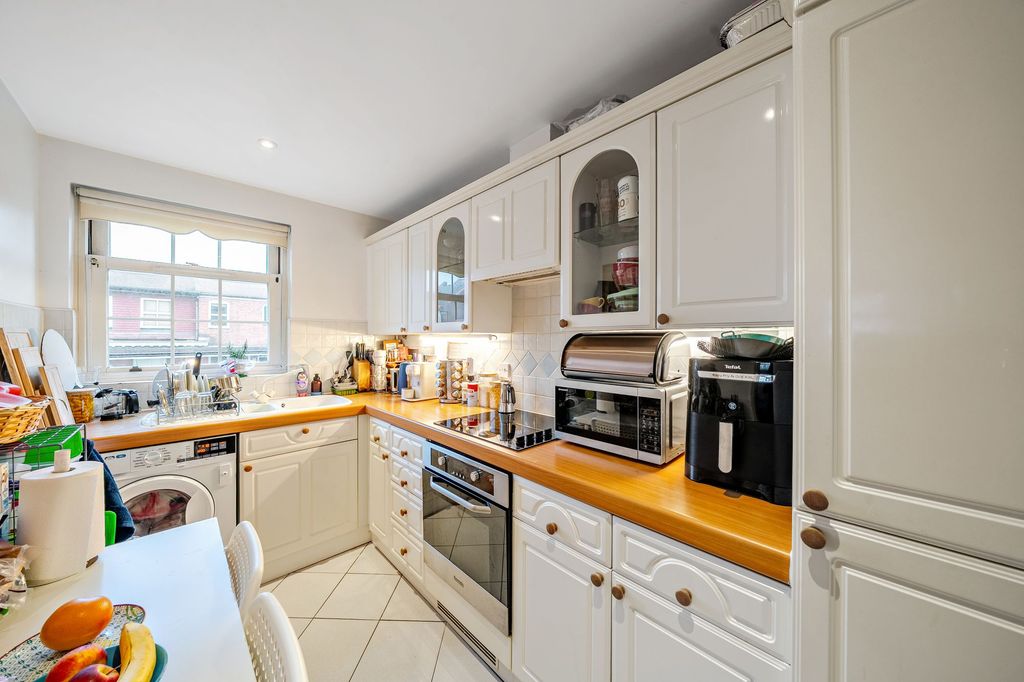 Property photo 3 of 20