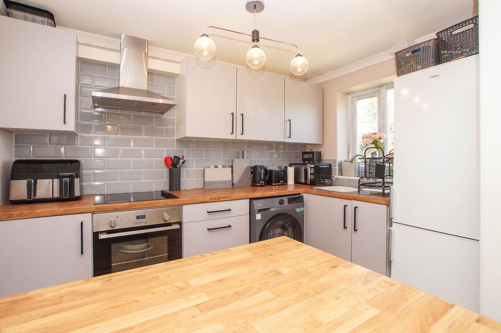 Property photo 3 of 11 Open Plan Dining Lounge & Kitchen