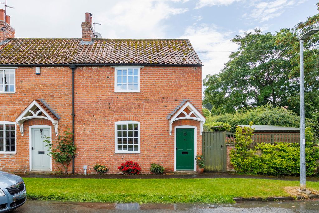 Property photo 1 of 18