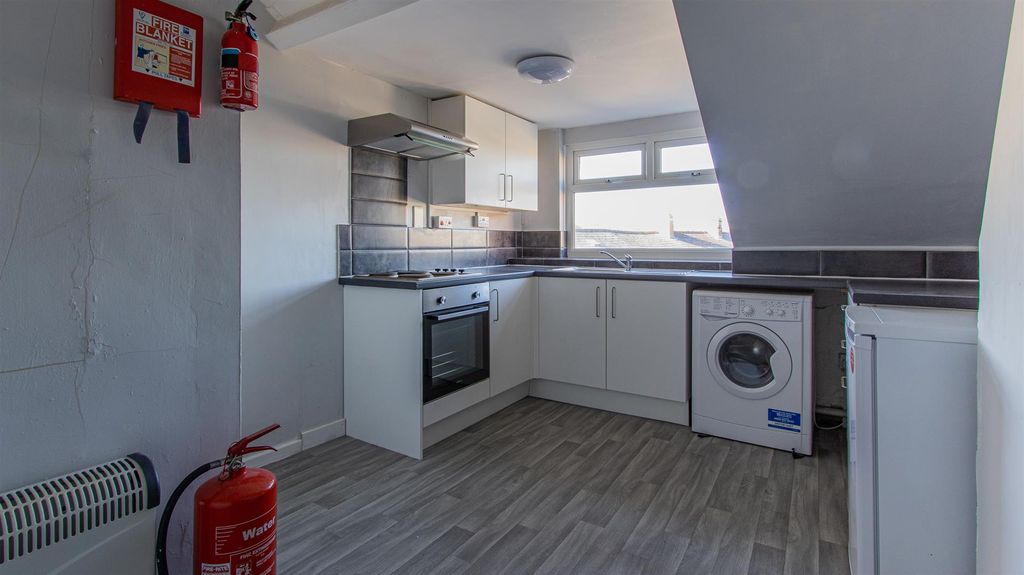 Property photo 2 of 9 Coldstream Terrace 4, 4-6.Jpg