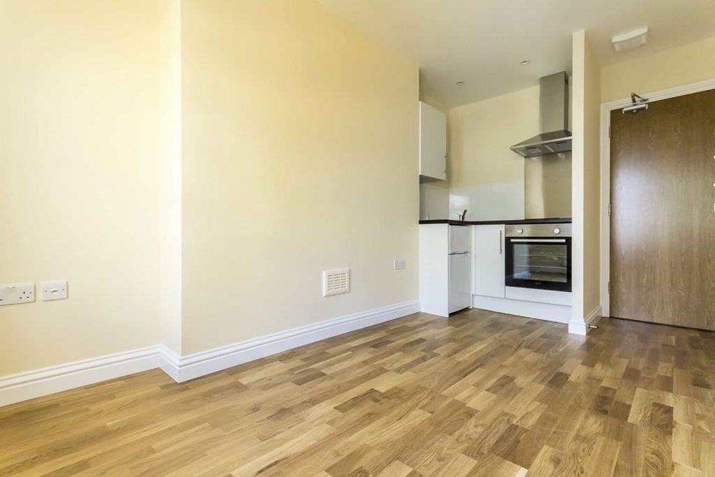 Property photo 1 of 3