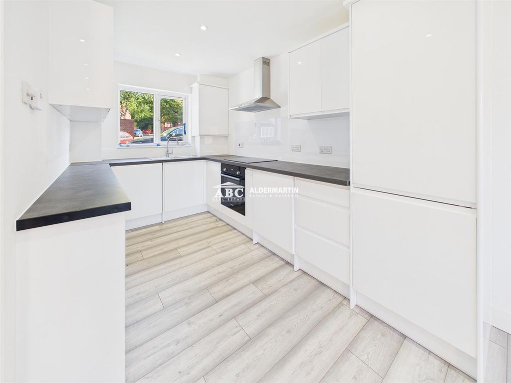 Property photo 1 of 8 Cam03827G0-Pr0090-Still001.Jpg