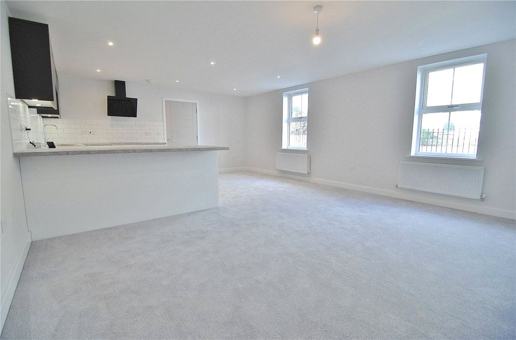 Property photo 2 of 12 Picture No. 35